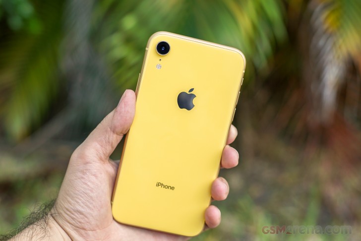 iPhone XR cũ nhưng chất, huyền thoại giá rẻ một thời nay làm vua iPhone cũ, vẫn ngon như iPhone 16