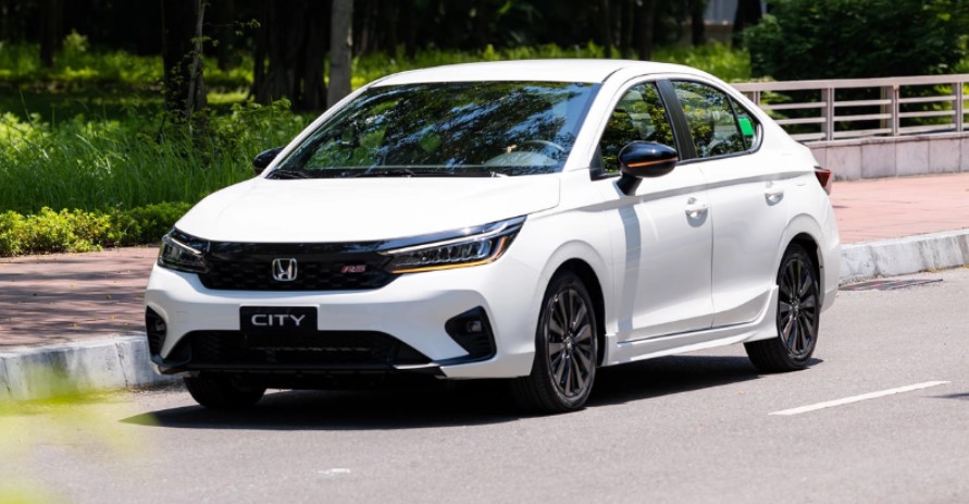 Honda City bất ngờ giảm giá rẻ đến khó tin, giành vị trí dẫn đầu sedan hạng B của Toyota Vios 