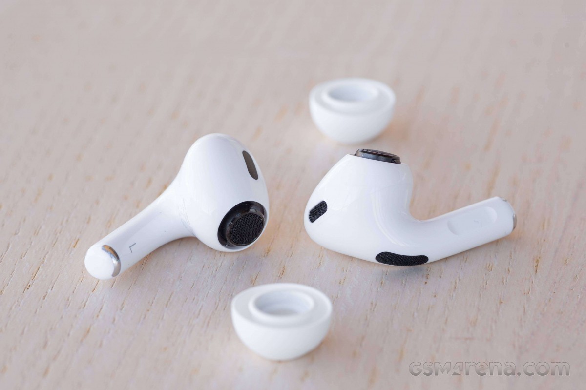 airpods-3-1731493833.jpg