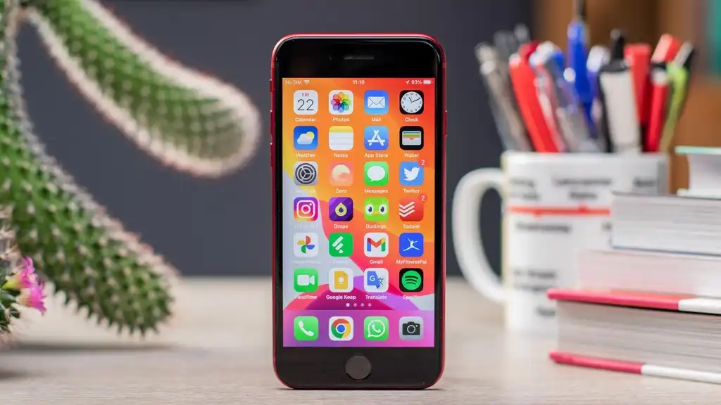 Cần gì iPhone SE 4 (2025) khi iPhone SE 3 vẫn đang ngon như iPhone 13 Pro Max, giá chỉ từ 3 triệu