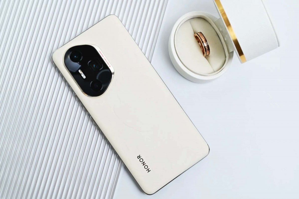 Quái thú nhiếp ảnh chân dung Honor 300 Ultra ra mắt, trang bị khủng ‘quyết đấu’ Galaxy S24 Ultra