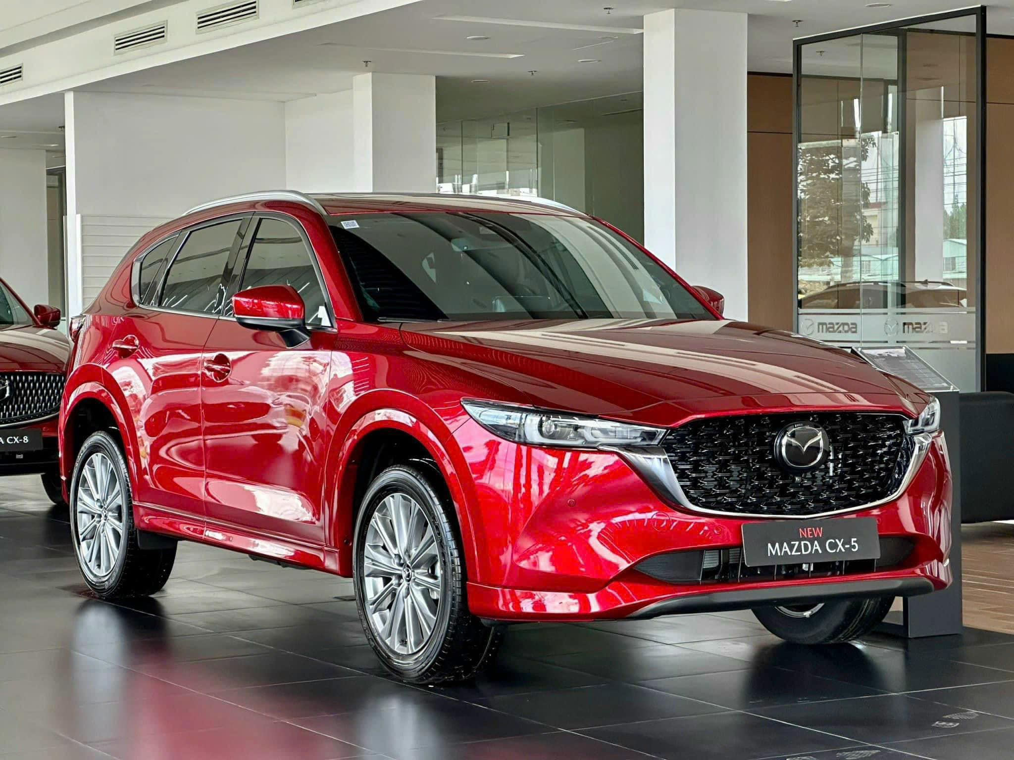 Mazda CX-5 chính thức ‘rút ống thở’ loạt SUV cỡ C tại Việt Nam: Giá niêm yết mới chỉ 729 triệu đồng