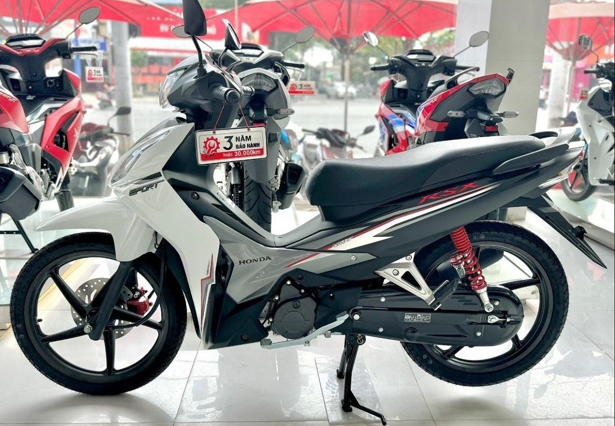 Bảng giá xe Honda Wave RSX FI 2025 tháng 1/2025: Giảm mạnh đón Tết, rẻ áp đảo Wave Alpha và Future