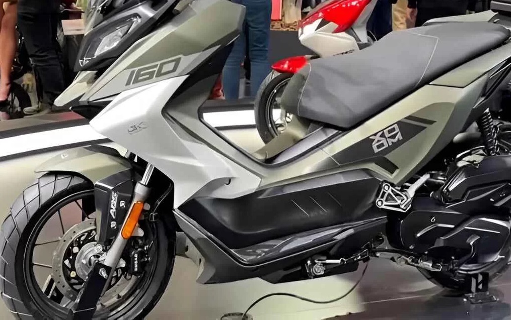 ‘Vua xe ga’ 160cc mới giá chỉ nhỉnh 30 triệu đồng lộ diện: Thể thao hơn hẳn Honda Air Blade và Vario