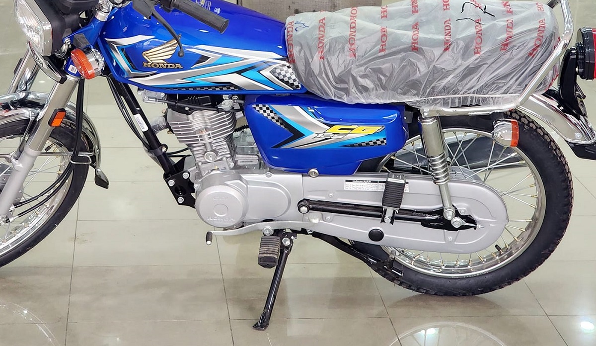 Tin xe máy 21/1: ‘Huyền thoại côn tay’ 125cc mới của Honda chính thức về đại lý, giá 19,2 triệu đồng