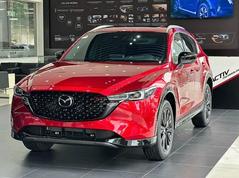 Giá xe Mazda CX-5 lăn bánh mới nhất cuối tháng 1/2025 ở mức cực rẻ, đè bẹp hoàn toàn Honda CR-V