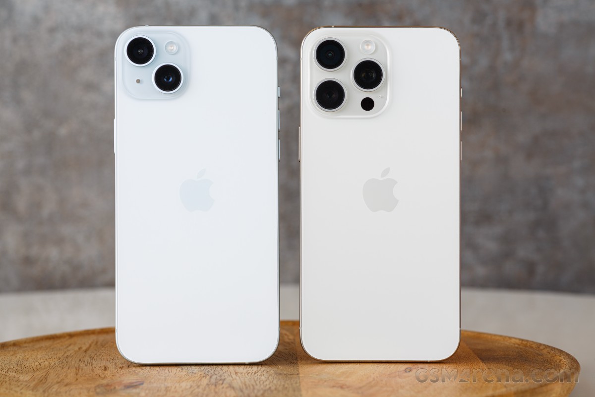 Bảng giá iPhone 15 chính hãng mới nhất tháng 2: iPhone 15 rẻ chưa từng có, iPhone 15 Pro Max giảm kỷ lục cả chục triệu