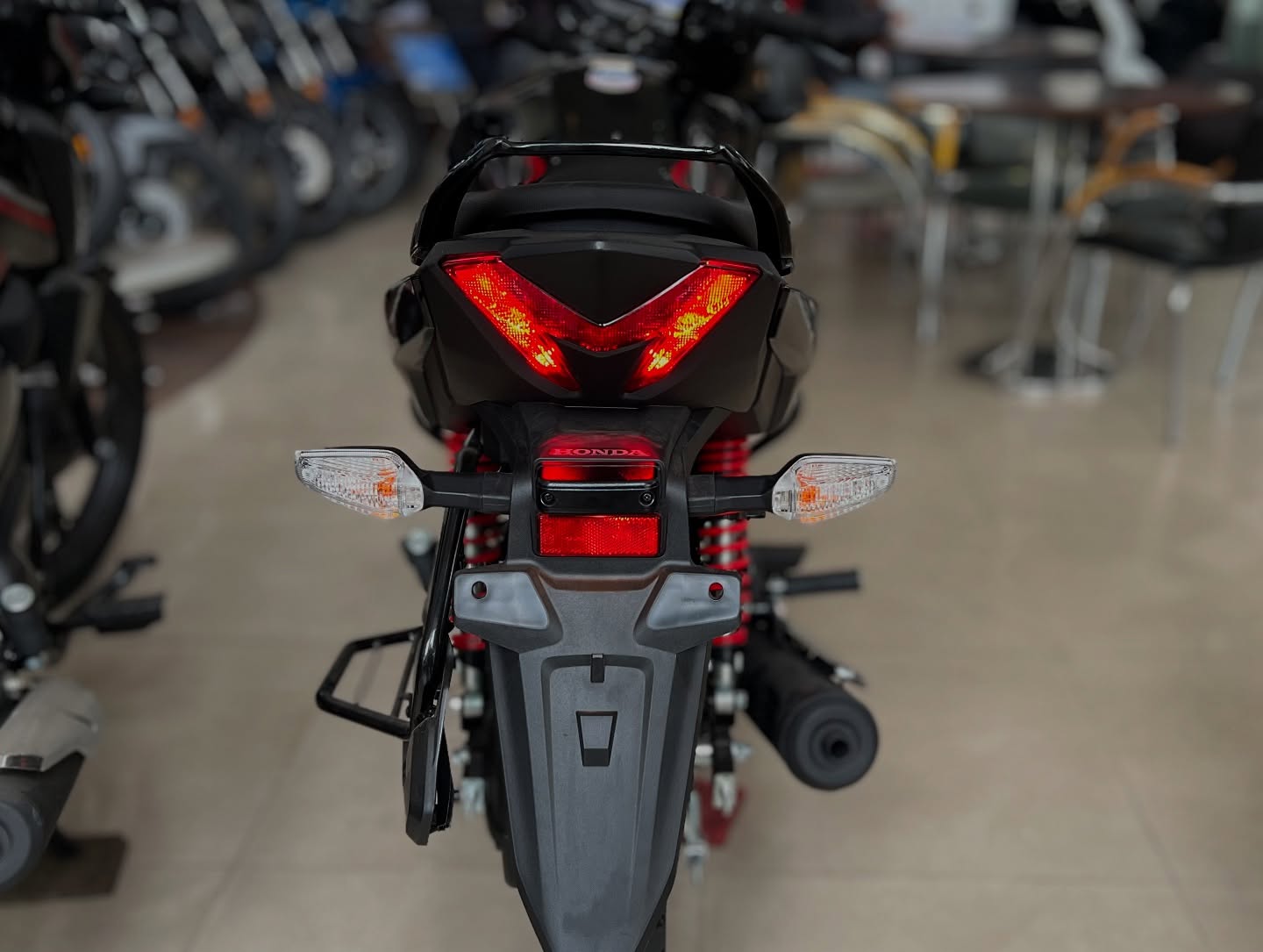 Honda chính thức mở bán ‘vua côn tay’ 125cc mới giá 36 triệu đồng: Rẻ đẹp hơn cả Winner X và Exciter