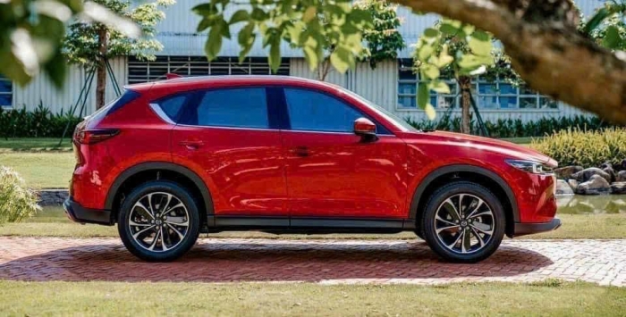 Tin xe hot 10/2: Mazda CX-5 đang có giá lăn bánh ‘rẻ như cho’, đè bẹp hoàn toàn Honda CR-V