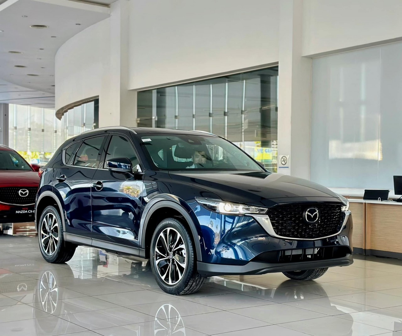 Giá xe Mazda CX-5 mới nhất giữa tháng 2/2025 rẻ bậc nhất phân khúc, dễ cho Honda CR-V ra rìa