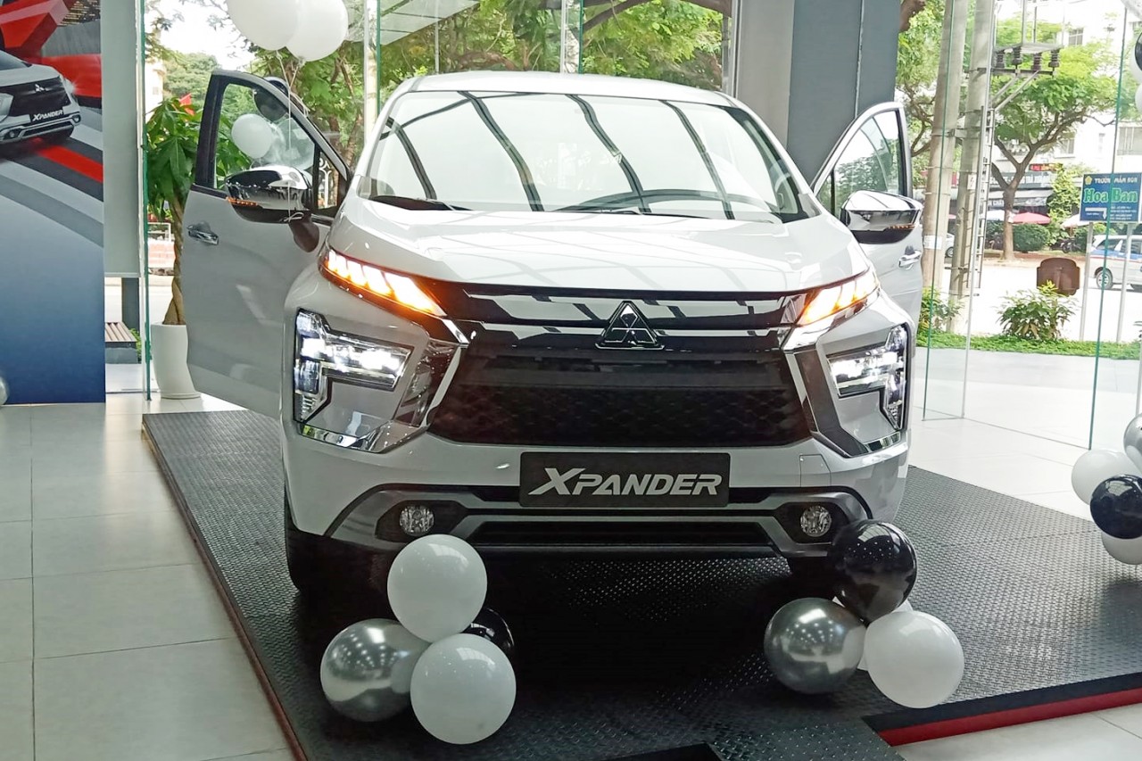 Giá lăn bánh Mitsubishi Xpander cuối tháng 2/2025 đã siêu rẻ còn kèm hàng loạt quà tặng cực khủng