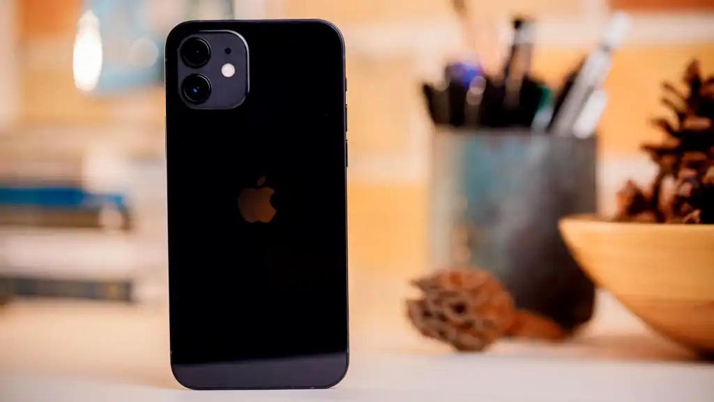 Đây là iPhone màn OLED xịn sò như iPhone 16 giá rẻ nhất thế giới, chỉ hơn 10 triệu át vía Galaxy A55