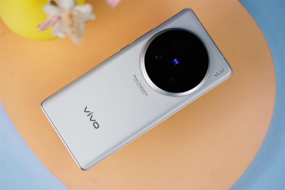 Vivo sắp ra mắt vua nhiếp ảnh hợp tác Fujifilm và Zeiss át vía Galaxy S25 Ultra, iPhone 16 Pro Max