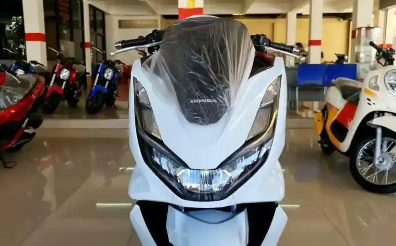 Tin xe trưa 14/3: Honda mở bán ‘vua xe ga’ 160cc đẹp lấn át Air Blade, trang bị như SH mà giá rẻ hơn