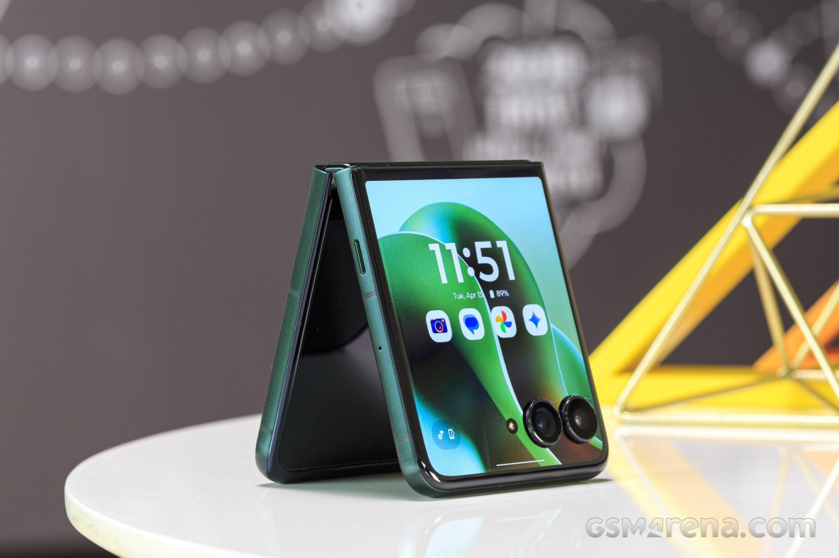 Kẻ hủy diệt Galaxy Z Flip6 ra mắt, khả năng chống bụi cực tốt, pin trâu, sạc 68W, hiệu năng khủng như Galaxy S25 Ultra
