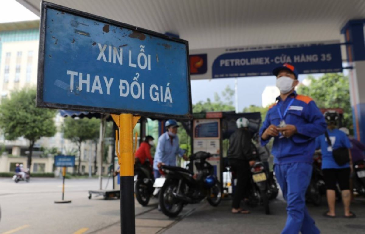 Giá xăng dầu hôm nay 28/4: Tăng mở màn phiên đầu tuần, thuế quan ảnh hưởng mạnh tới giá cả thế nào?