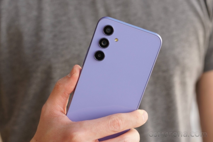 Vua Android tầm trung 2023 siêu rẻ kỷ lục cuối tháng 4, rẻ hơn iPhone 11, vẫn hơn cả iPhone 16