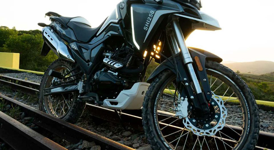 ‘Vua côn tay’ 250cc mới mạnh át vía Yamaha Exciter, trang bị đè bẹp Honda Winner X ra mắt với giá rẻ