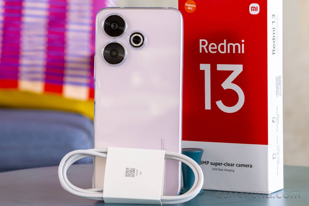 Vua giá rẻ Redmi 13 chỉ 3 triệu đầu tháng 5, ngoại hình đẹp như iPhone 16 Pro Max, camera xịn top 1
