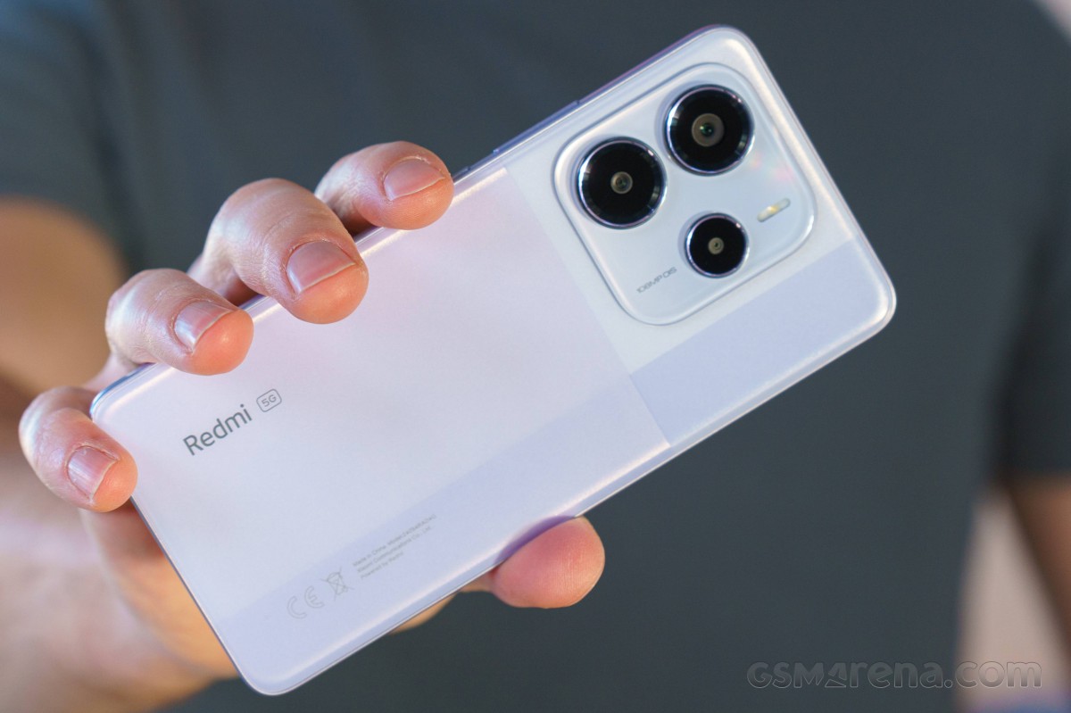 Đây là vua 5G tầm trung, giá cực rẻ, lực chiến cực mạnh áp đảo Galaxy A56, đẹp như iPhone 16 Pro Max