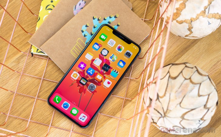 Cực phẩm sang chảnh iPhone XS Max rẻ như bèo trong tháng 5, màn OLED xịn sò camera xịn hơn iPhone 16