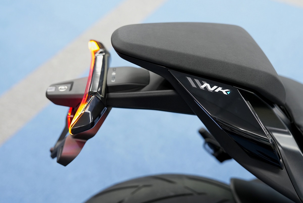 ‘Vua côn tay’ mới chính thức về đại lý Việt: Đẹp át vía cả Honda Winner X và Yamaha Exciter, giá mềm