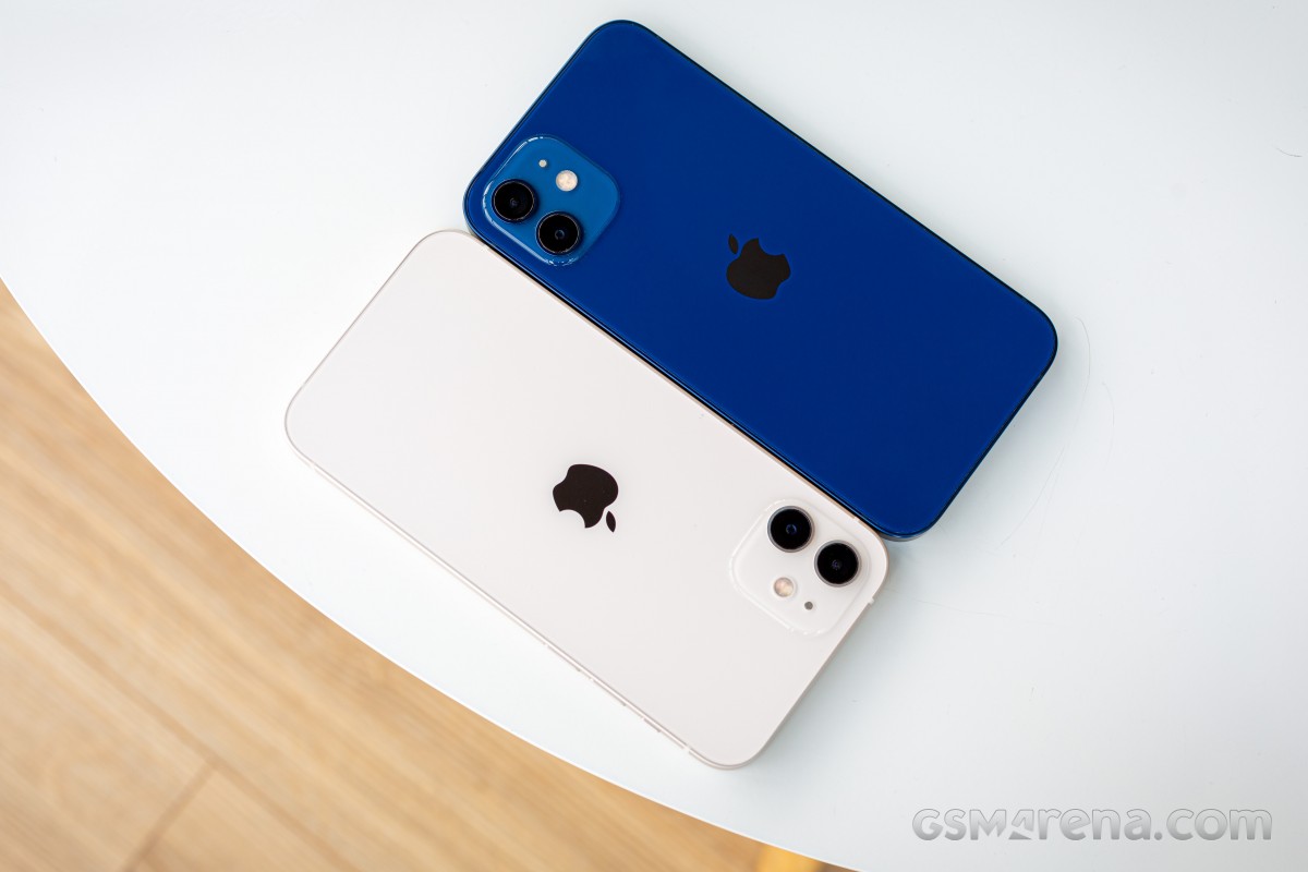 Đây là iPhone 5G giá rẻ nhất Việt Nam, kèm màn OLED xịn, camera kép như iPhone 16, lấn át Galaxy A56