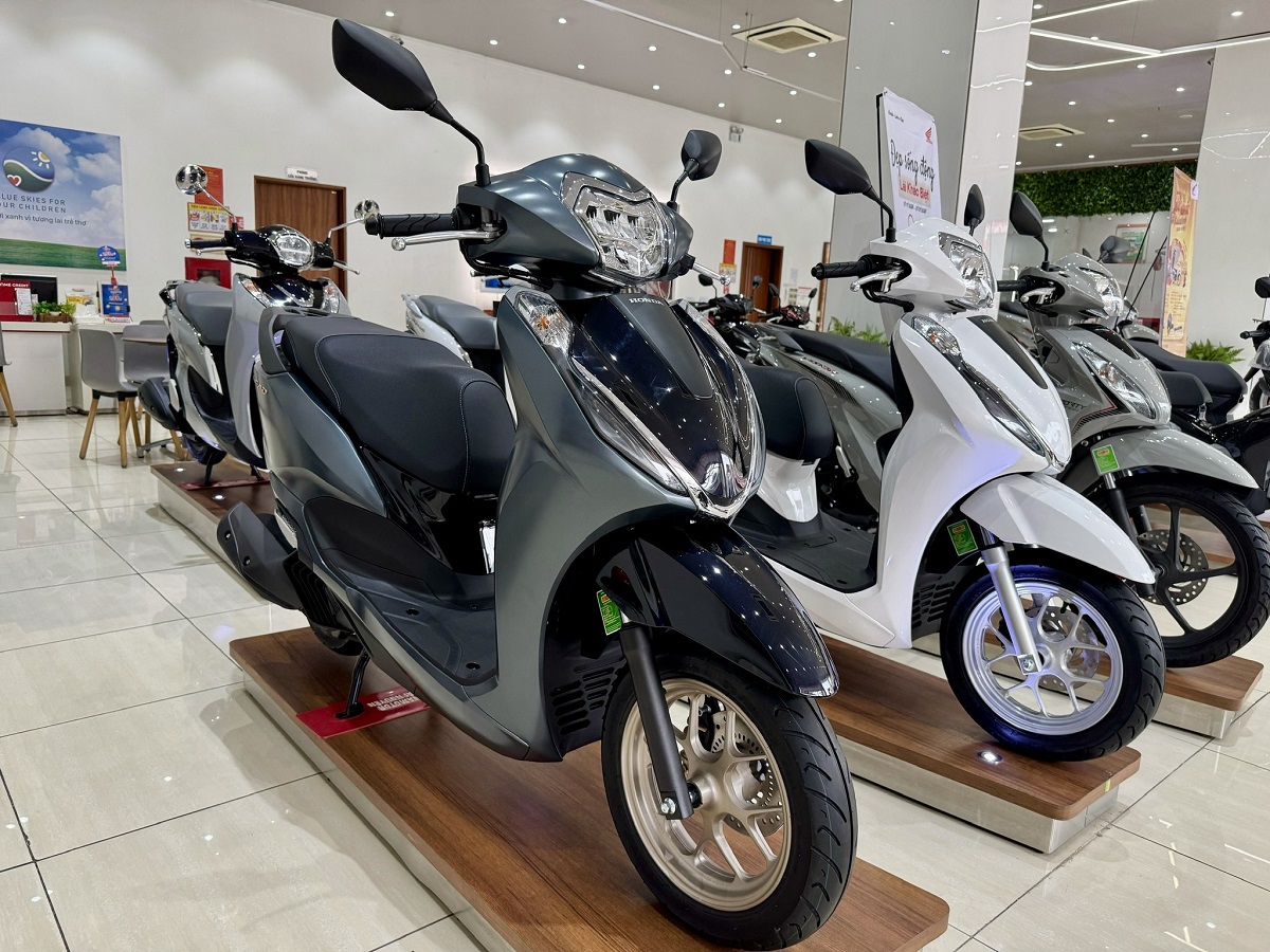 Bảng giá xe Honda LEAD 2025 tháng 5/2025 giảm \'thủng đáy\': Được săn đón hơn SH Mode vì rẻ như Vision