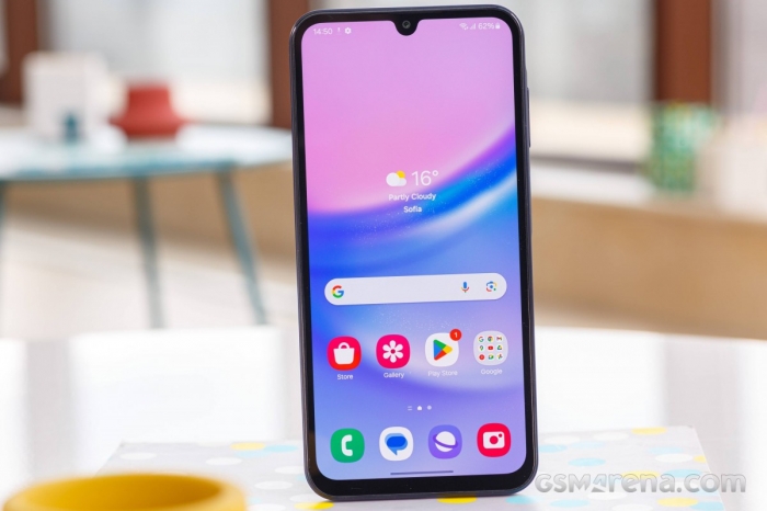 Đây là vua doanh số Android của năm ngoái, chỉ xếp sau iPhone 15 Pro Max, rẻ như cho tại Việt Nam