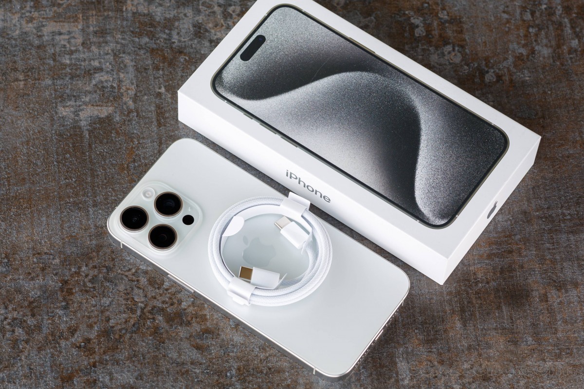 Chiến binh hiệu năng iPhone 15 Pro Max sale sập sàn cả chục triệu, deal nóng bỏng tay át vía Galaxy S25 Ultra