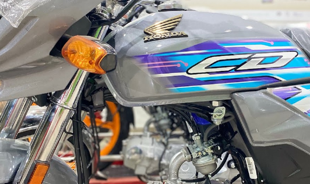 Tin xe cuối tuần: Honda ra mắt ‘huyền thoại côn tay’ mới giá 14 triệu đồng, chất hơn Honda Winner X