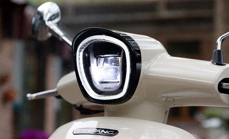 Dẹp Honda SH đi, ra mắt ‘vua xe ga’ 244cc mới giá chỉ 54 triệu đồng, có ABS 2 kênh, TCS và màn TFT