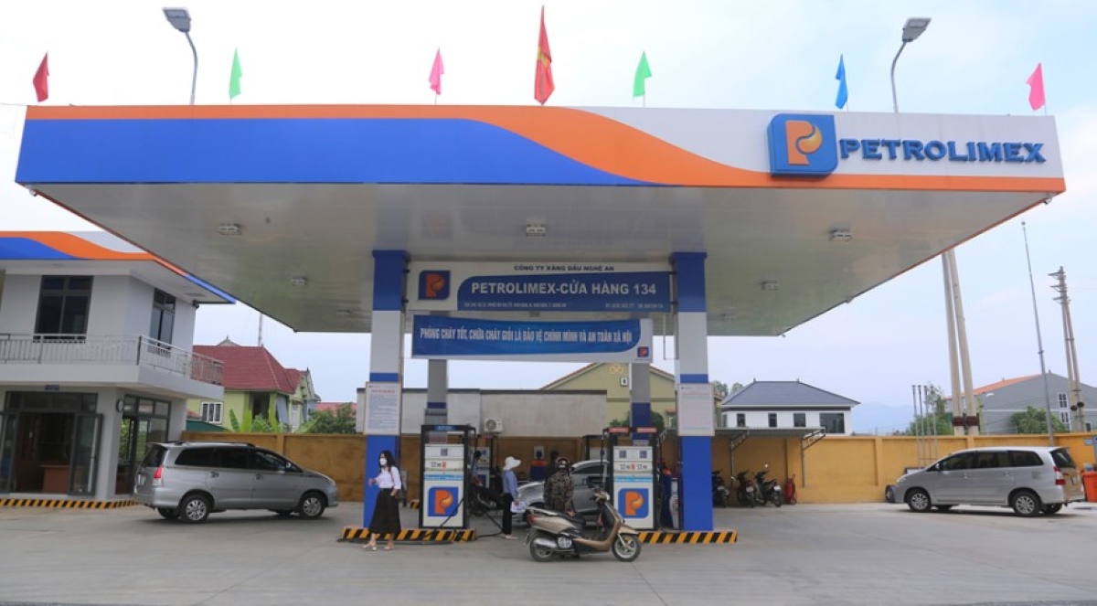 Giá xăng dầu sáng hôm nay 23/5: Giá dầu tiếp tục giảm trước những lo ngại về thị trường \'bủa vây\'
