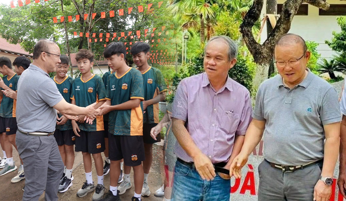 HLV Park Hang-seo trở lại HAGL, \'công thần\' ĐT Việt Nam tặng bầu Đức món quà đặc biệt