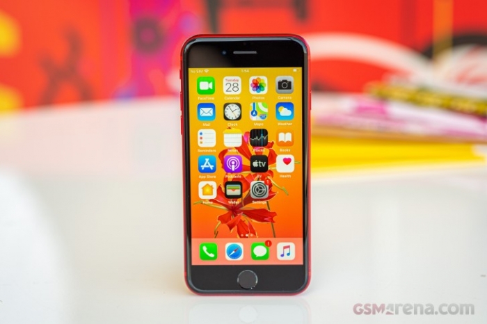 iPhone SE 2 rẻ như bán tháo, chỉ hơn 2 triệu ngon như iPhone 11 Pro Max, camera đơn chụp đẹp