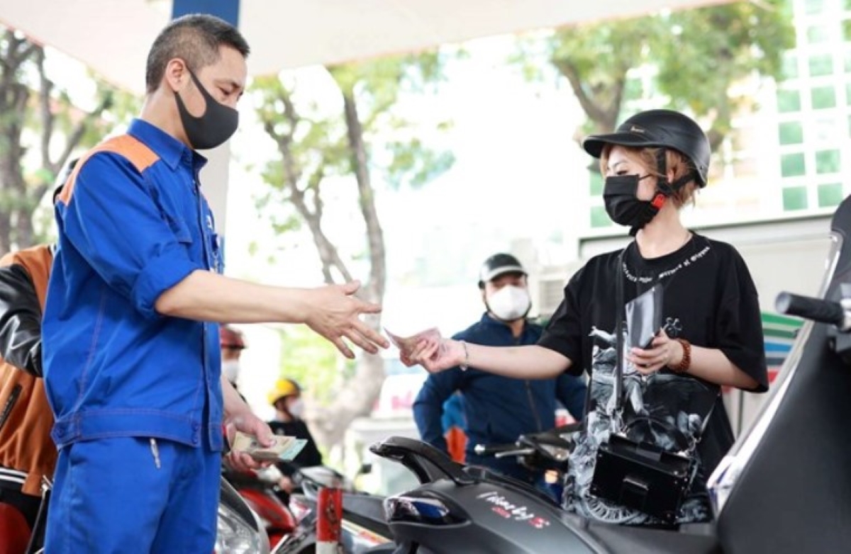 Giá xăng dầu sáng hôm nay 25/5: Diễn biến bất ngờ trong phiên giao dịch cuối tuần!