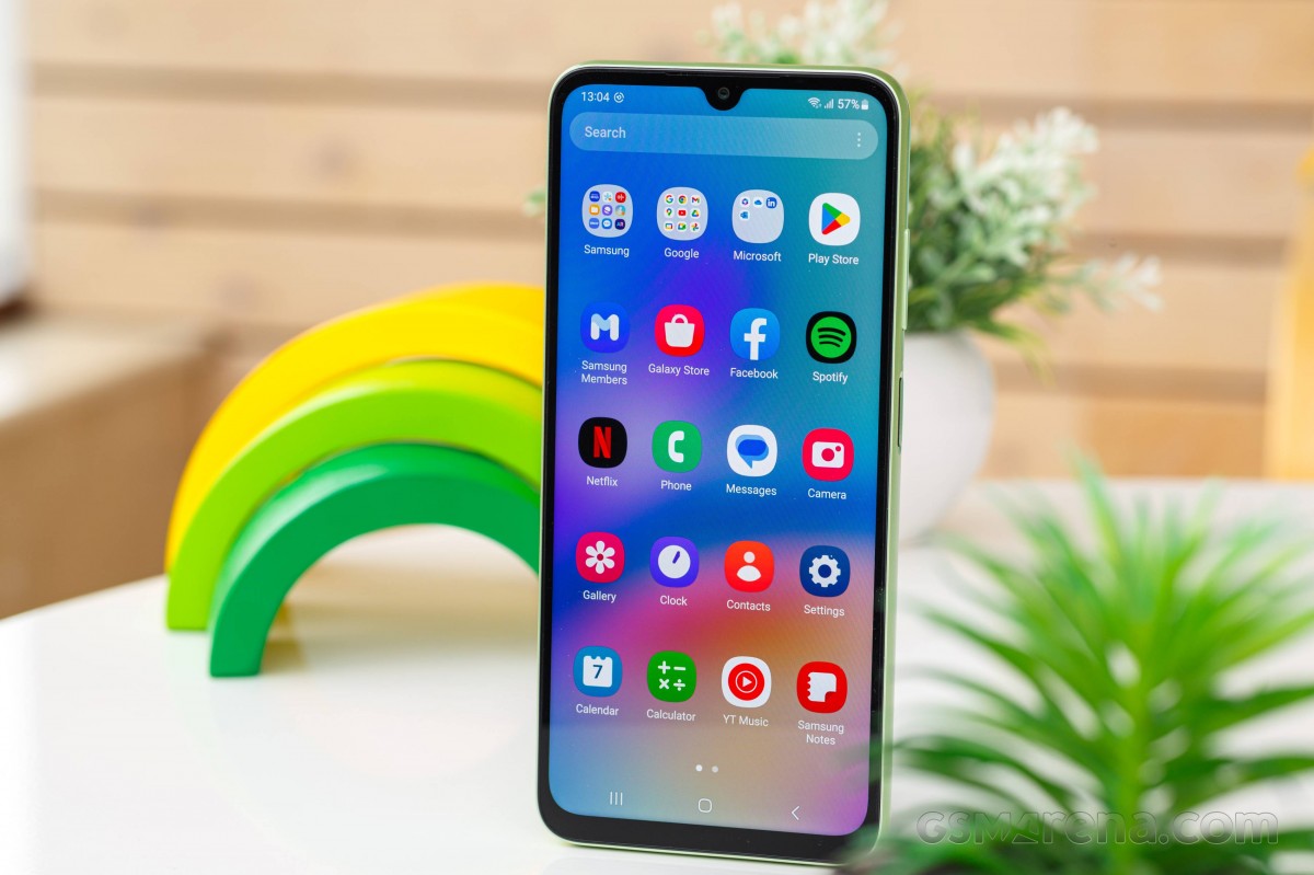 Galaxy A05s vẫn là ‘vua giá rẻ’, chỉ 2,8 triệu đẹp kém gì Galaxy S25, màn hình 90Hz mượt hơn cả iPhone 16