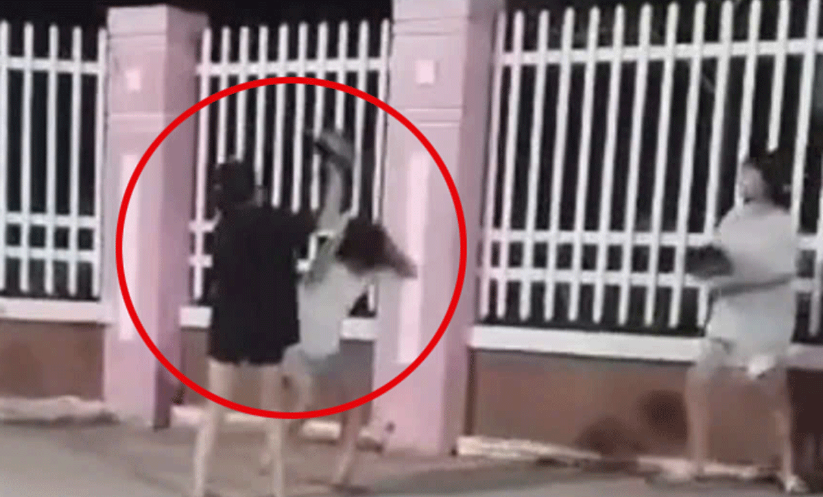 An Giang: Thông tin nóng về các clip nữ sinh bị nhóm bạn dùng nón bảo hiểm vụt liên tiếp vào đầu