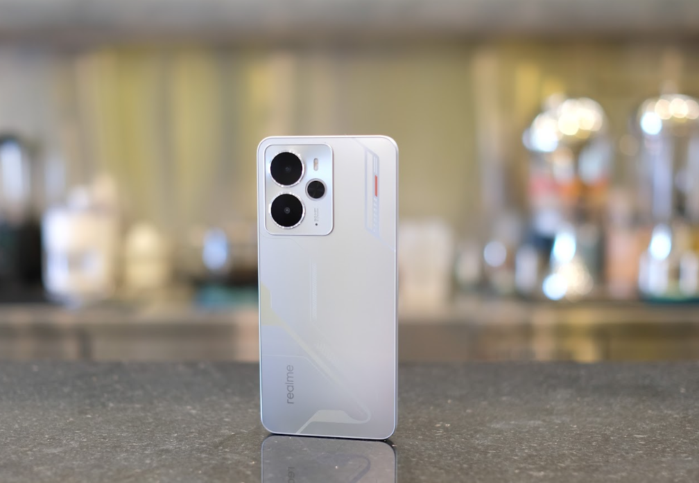 Trải nghiệm thực tế realme 14 5G: Hiệu năng mạnh mẽ, ngoại hình cực chất, AI thông minh vượt kỳ vọng trong tầm giá