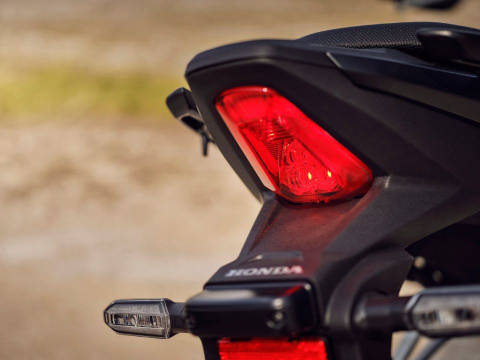 Honda chính thức ra mắt ‘vua côn tay’ mới đỉnh hơn Winner X, trang bị át vía Yamaha Exciter, giá mềm