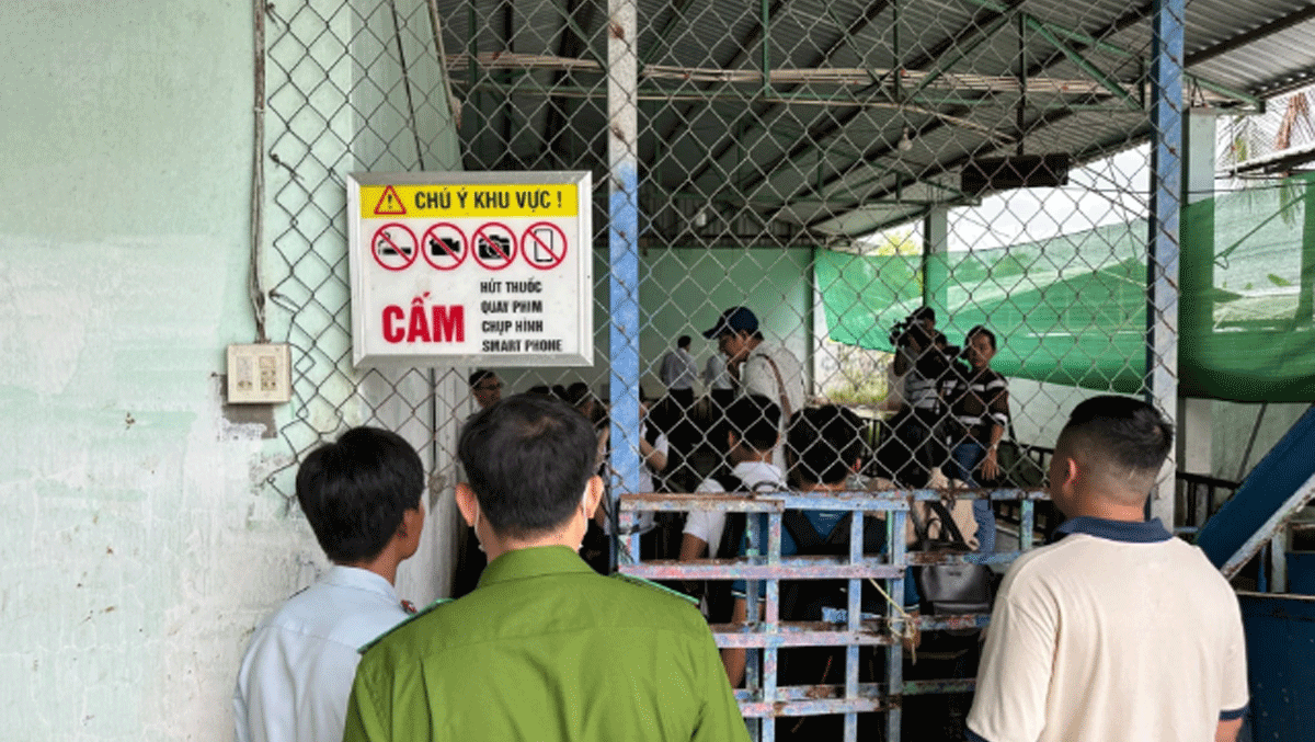 Loạt ảnh lực lượng chức năng kiểm tra lò giết mổ heo gia công cho Công ty C.P Việt Nam tại Hậu Giang