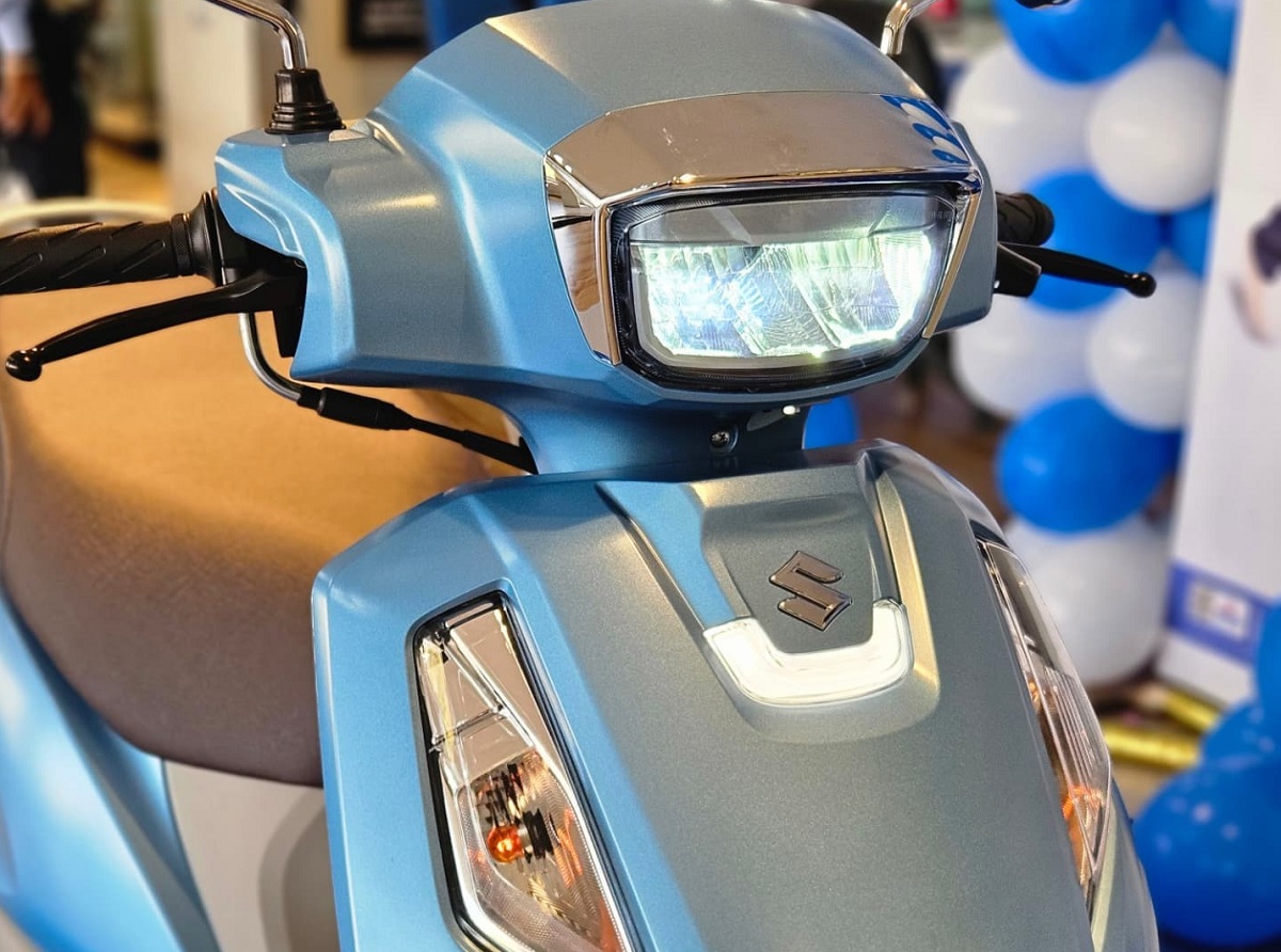 Suzuki chính thức mở bán ‘vua xe ga’ 125cc mới giá 27 triệu đồng: Đẹp lấn át Honda Vision và SH Mode