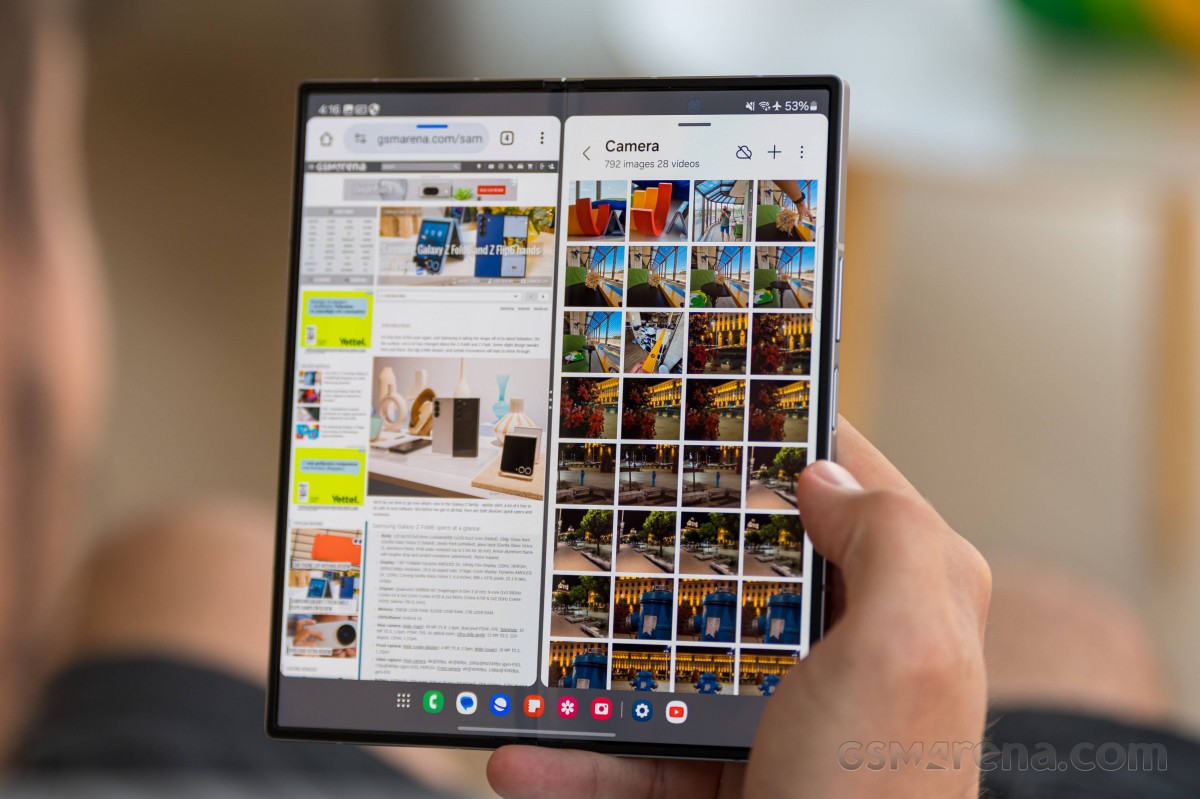 Siêu phẩm màn hình gập Galaxy Z Fold6 giảm gần chục triệu, Galaxy AI thông minh đánh bật iPhone 16 Pro Max