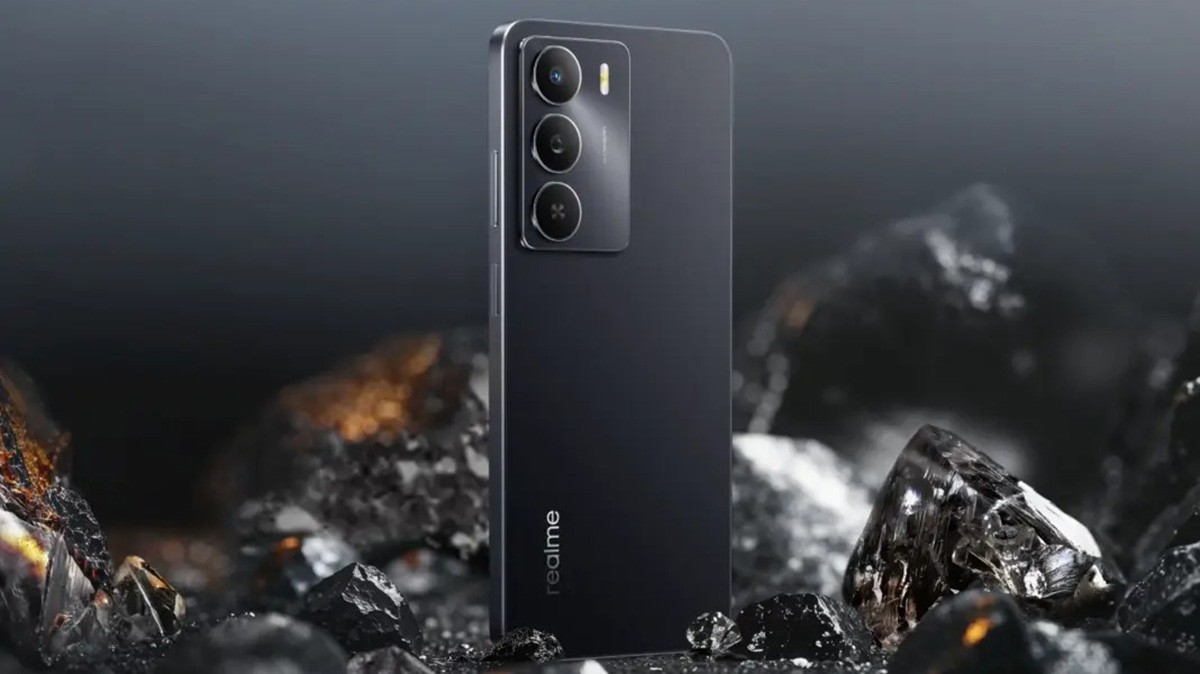 realme-4-1748924101.jpg