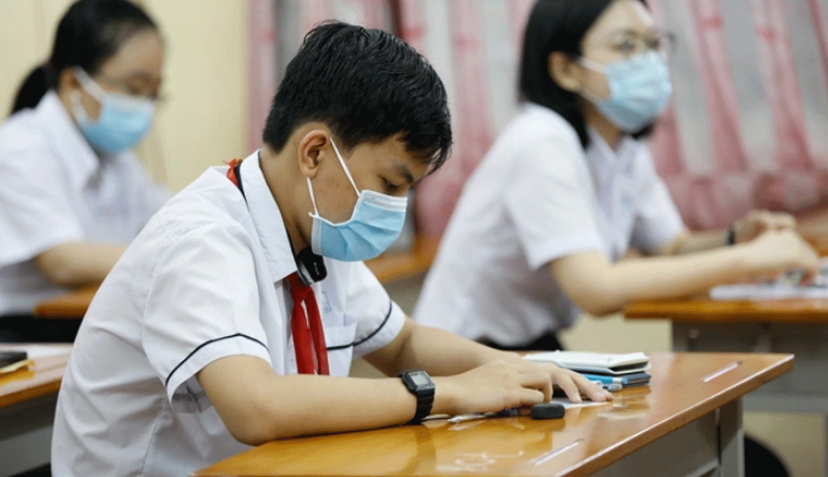 Đình chỉ giáo viên khinh thường học sinh và có lời lẽ thiếu chuẩn mực trong lúc coi thi vào lớp 10