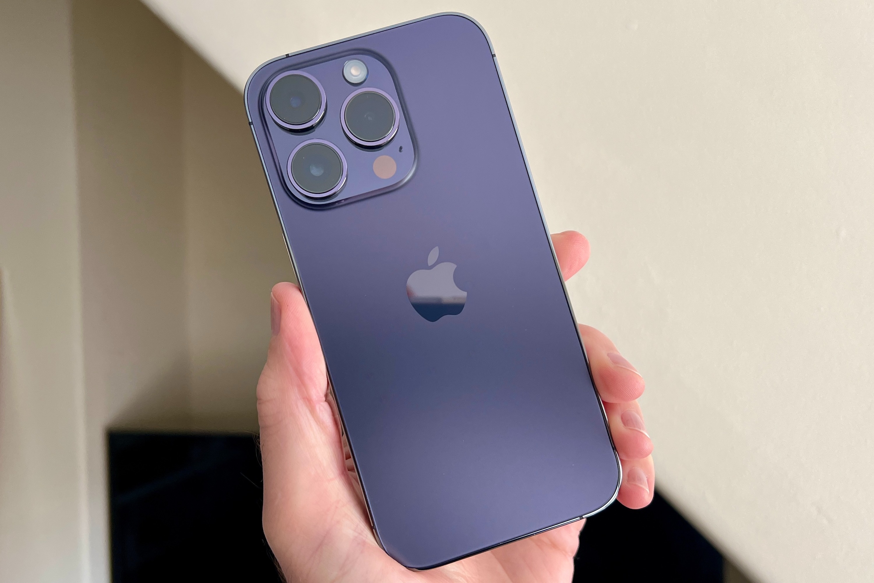 Mẫu iPhone này giờ đây vừa rẻ, hiệu năng lại xuất chúng, thiết kế thời thượng không kém gì iPhone 17