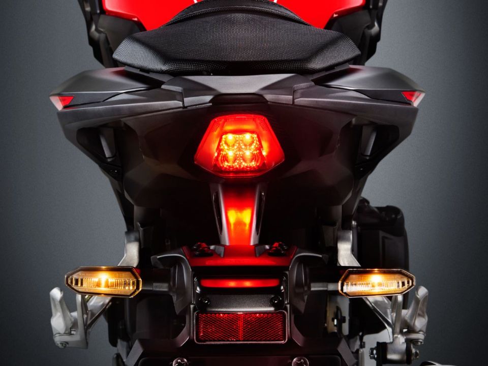 Honda chính thức ra mắt ‘vua côn tay’ mới đỉnh hơn Winner X, trang bị áp đảo Yamaha Exciter, giá mềm