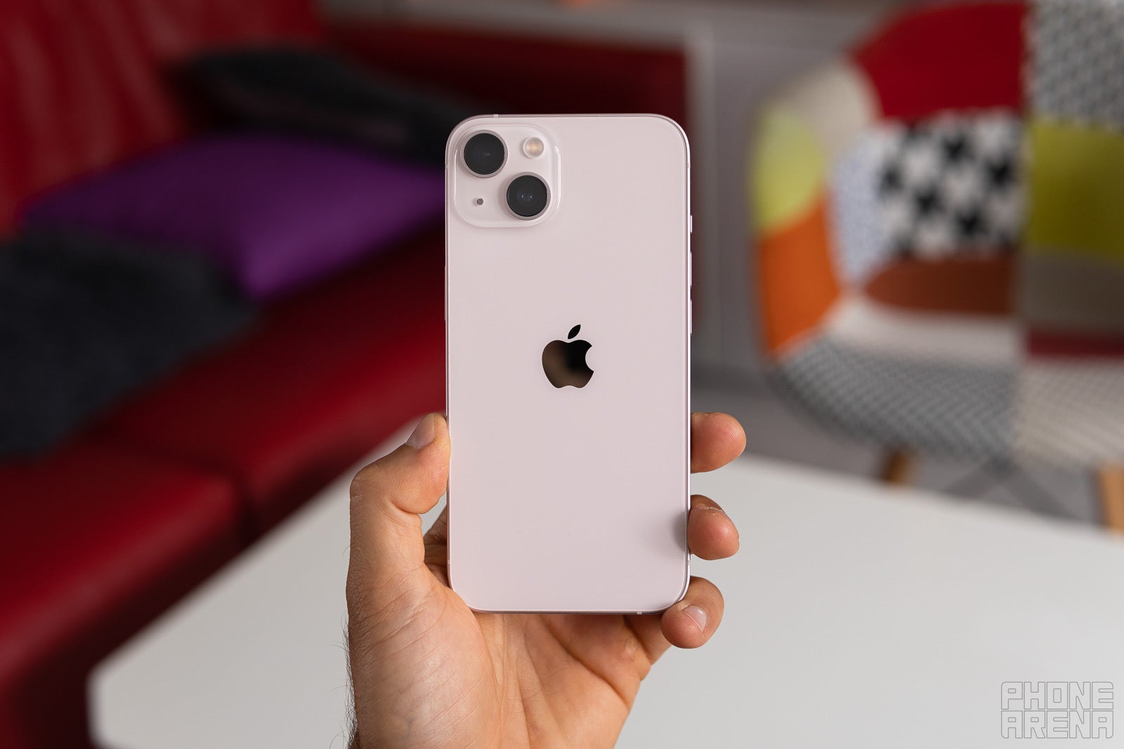iPhone 13 tiếp rẻ bèo tháng 6, trở thành mẫu iPhone đáng mua nhất Việt Nam, hút khách hơn Galaxy S25