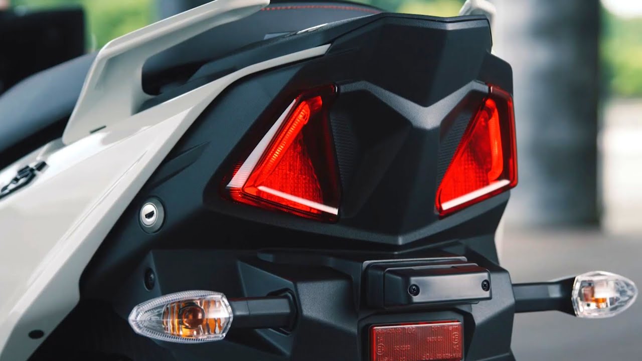Suzuki chính thức ra mắt ‘huyền thoại xe ga’ 125cc mới giá 51 triệu đồng: Hạ đo ván Honda Air Blade