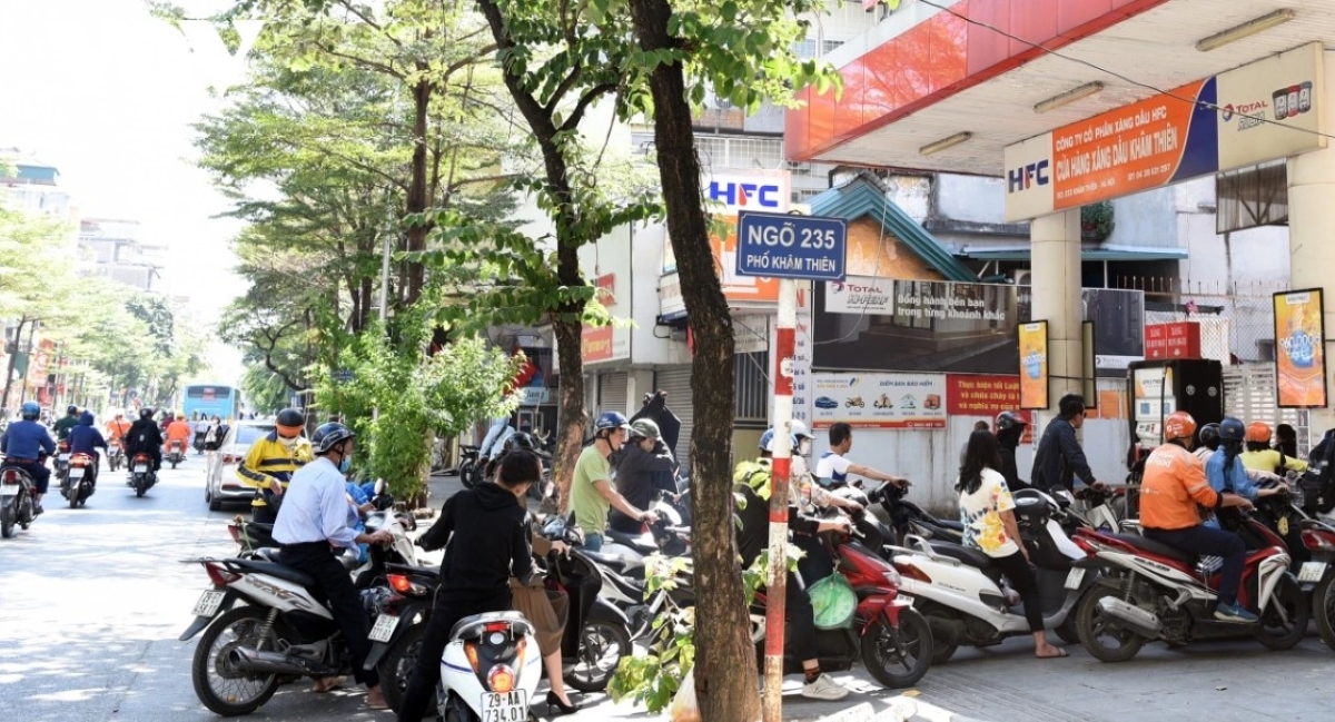 Giá xăng dầu hôm nay 12/6: Trong nước bắt đầu tăng \'ác\' từ chiều, thấp nhất chỉ hơn 16.000 đồng/lít